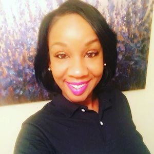 Meet your Posher, Monique